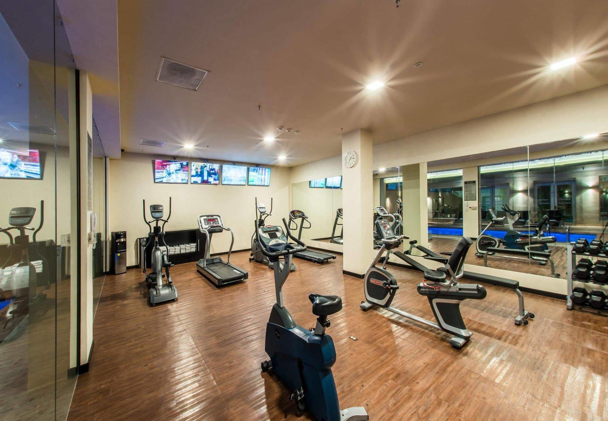 Courtyard By Marriott Hotel