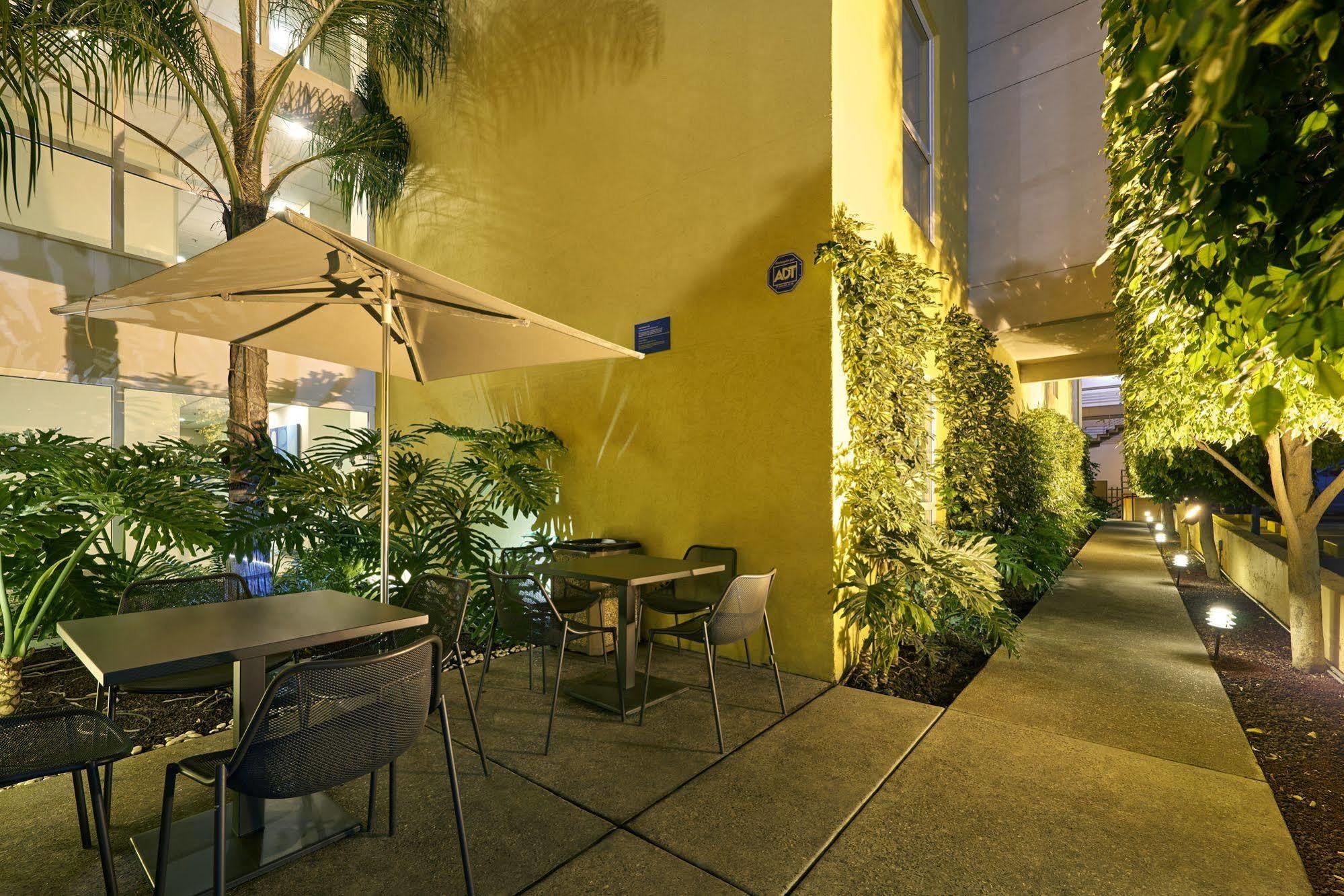 Hotel Express By Marriott Zona Universitaria 4*