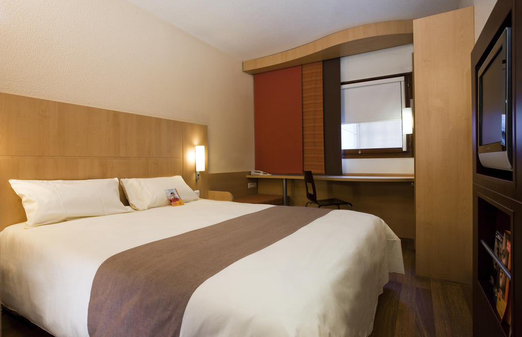 Ibis 3*