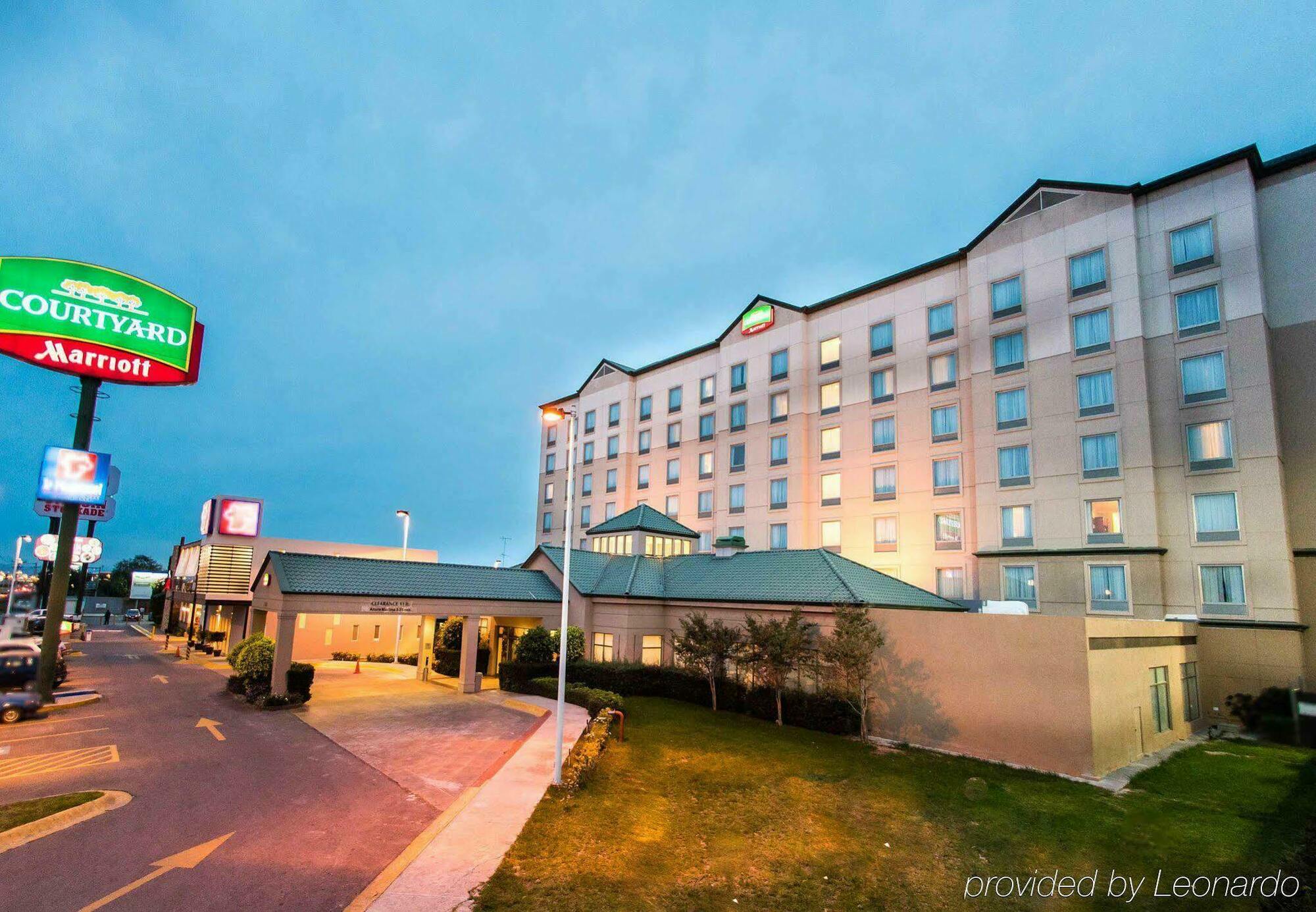 Hotel Courtyard By Marriott