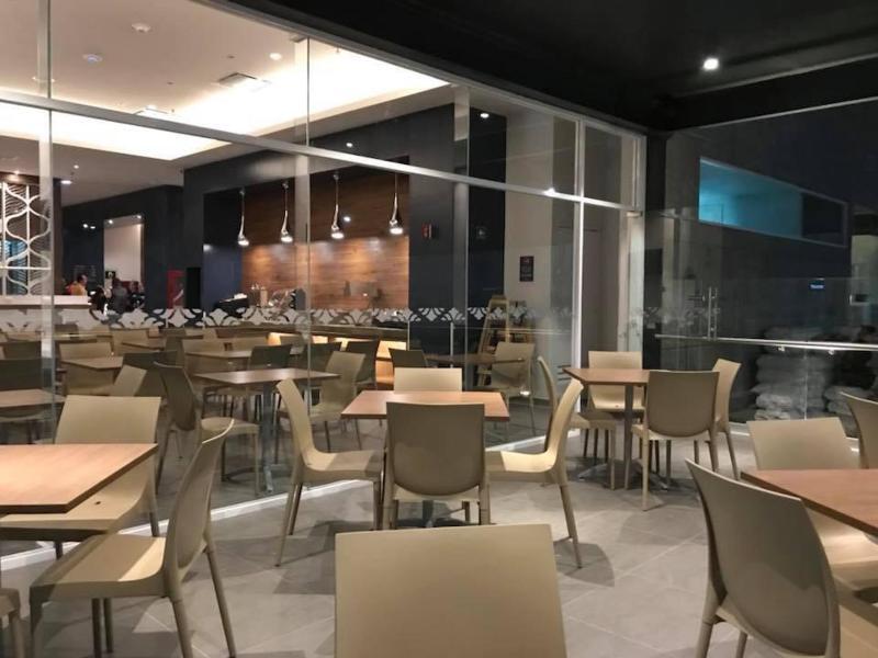 Hotel Microtel & By Wyndham