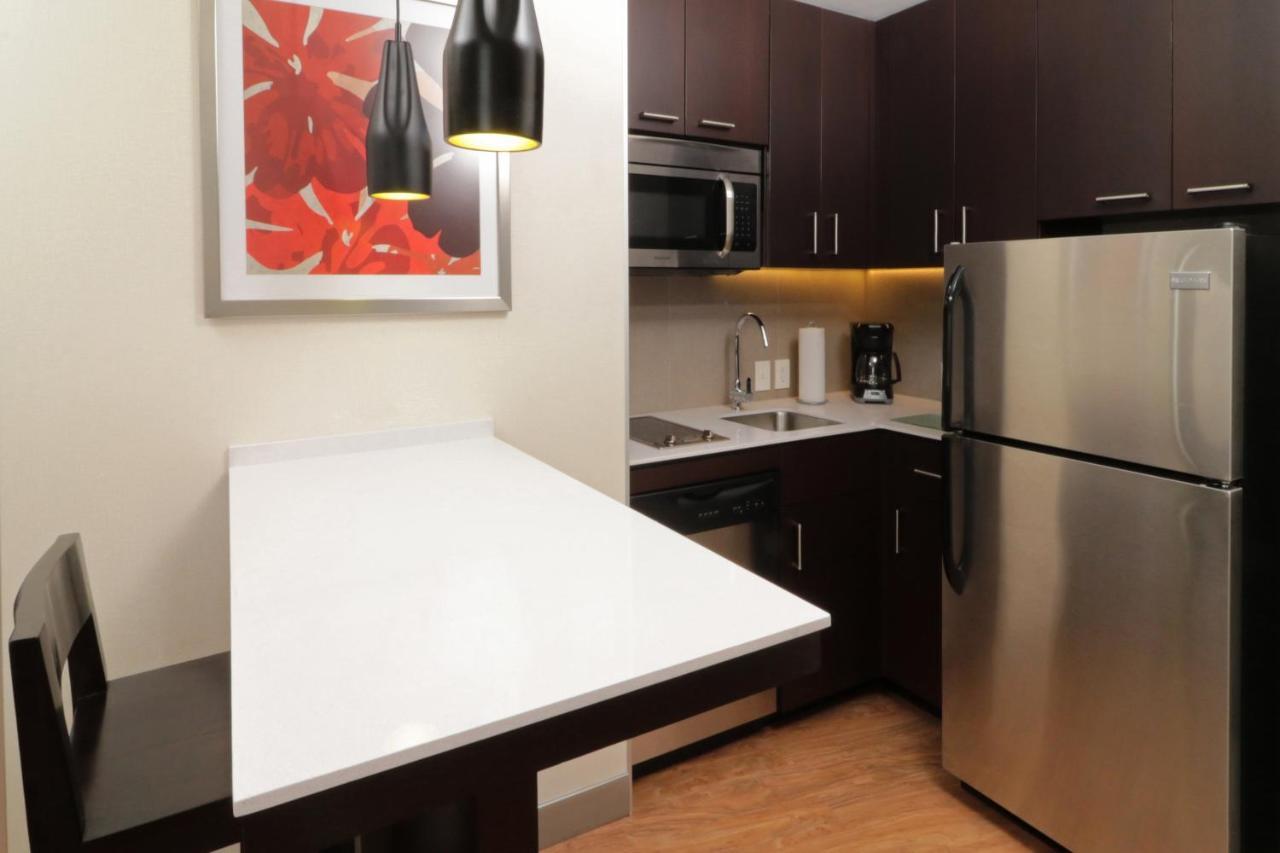 Staybridge By Ihg Hotel